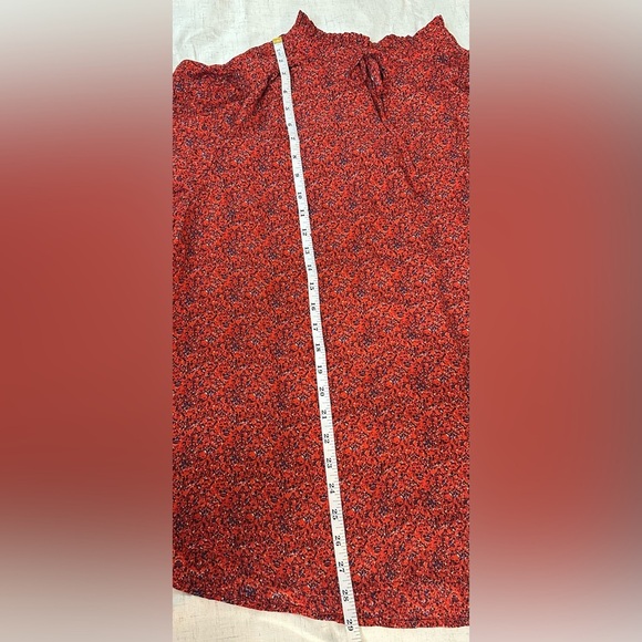 Carolina Belle Red Boxy Blouse with Mandarin Collar ♥️ - Picture 4 of 10